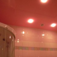 Как использовать подвесные потолки для ванной?